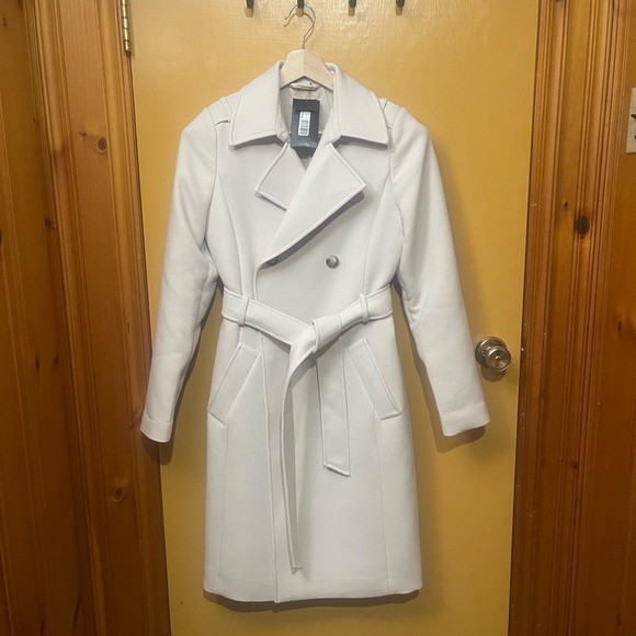 Brand New with Tag, size XS.
Color: Oatmeal, Material is Twill. - Picture 6 of 7